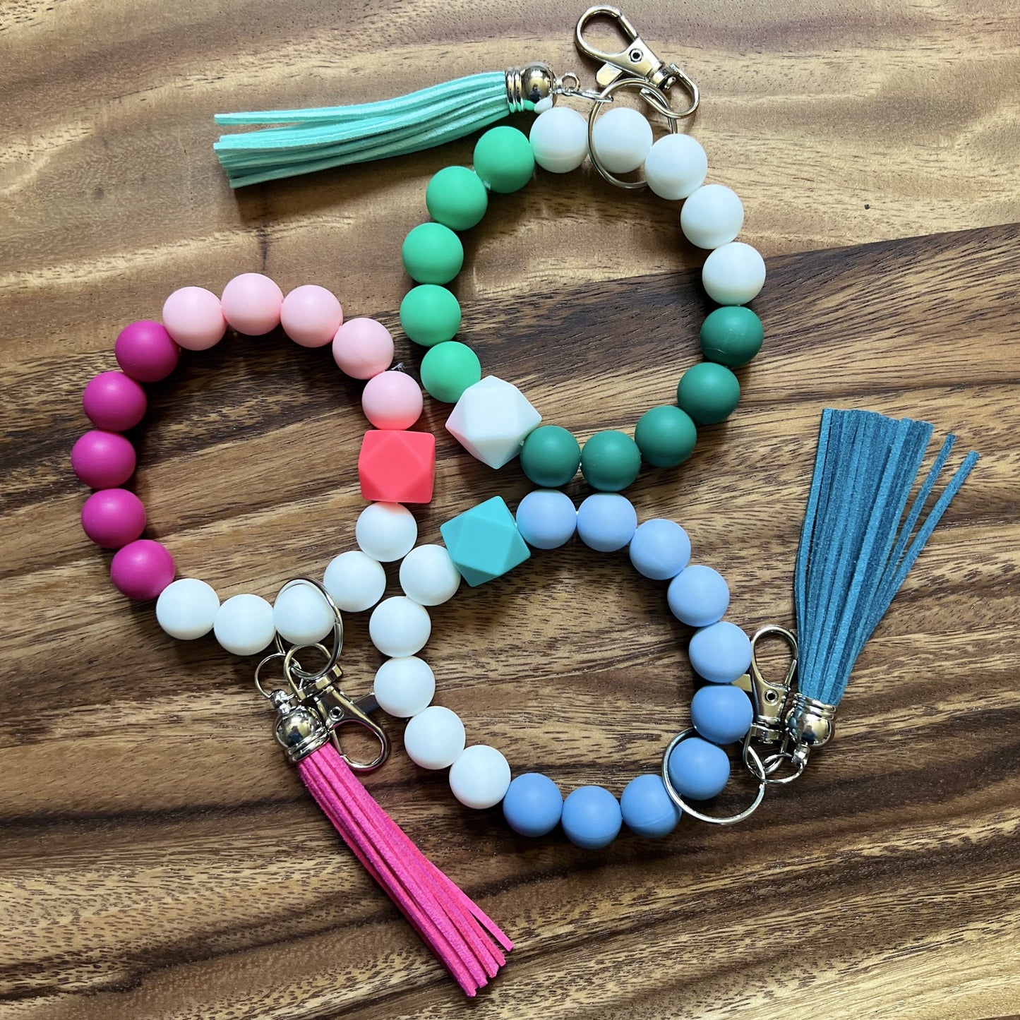 Bracelet Wristlet with Silicone Chunky Colorful Beads & Tassel for Women – Stylish Wrist Key Ring Accessory