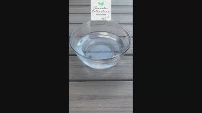 Bath Fizzy Ball fizzing in water demonstration